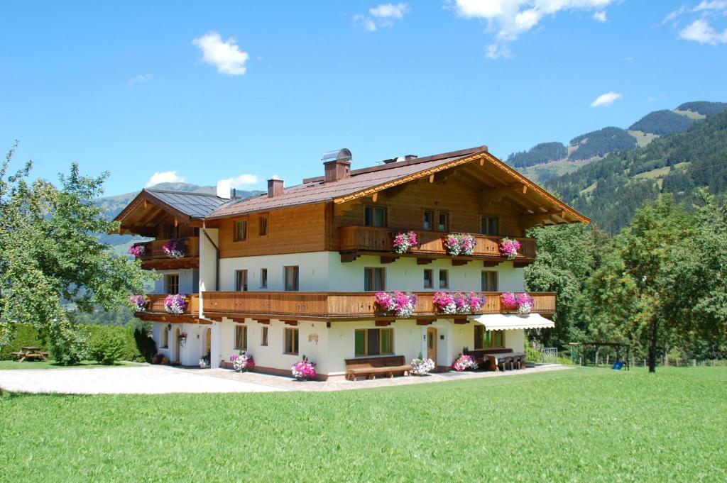 Pension Ederhof Йохберг Экстерьер фото